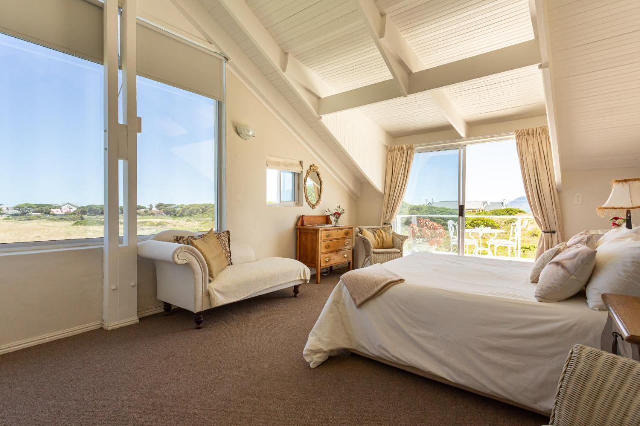 Guinea Fowl House Hotel Kommetjie Exterior photo